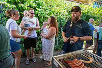 Filename=Schwenken-mit-Esra20250704_029.jpg
Filesize=1071KiB
Dimensions=1920x1280
Date added=Jul 06, 2025 Schwenken-mit-Esra20250704_029.jpg